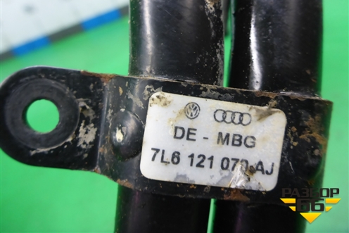 Трубки системы охлаждения (3.0л CAS) (7L6121070AJ) для Volkswagen Touareg c 2002-2010г (Туарег)