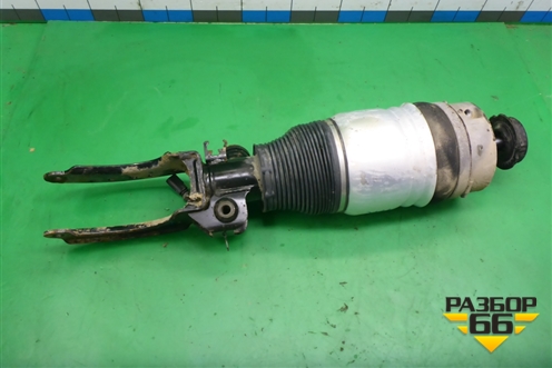 Амортизатор передний правый для Volkswagen Touareg c 2002-2010г (Туарег)