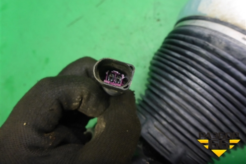 Амортизатор передний правый для Volkswagen Touareg c 2002-2010г (Туарег)