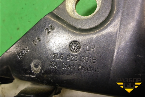 Петля капота левая (7L6823301B) для Volkswagen Touareg c 2002-2010г (Туарег)