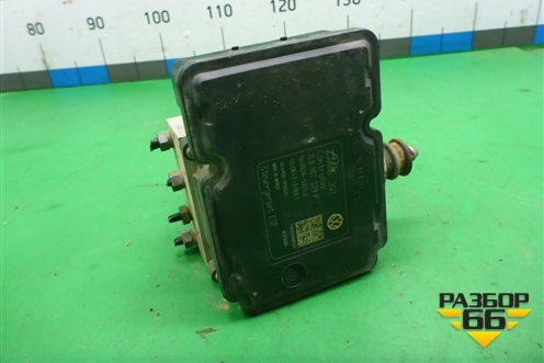 Блок ABS (7L0614517C) для Volkswagen Touareg c 2002-2010г (Туарег)