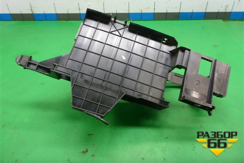 Кронштейн блока предохранителей (7L0937535B) для Volkswagen Touareg c 2002-2010г (Туарег)