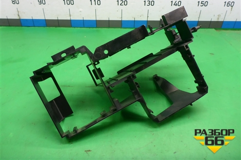 Кронштейн блока предохранителей (7L0937535B) для Volkswagen Touareg c 2002-2010г (Туарег)