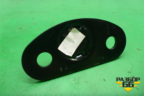 Замок спинки заднего сиденья (ответная часть левый) (7L0886161E) для Volkswagen Touareg c 2002-2010г (Туарег)