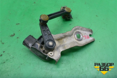 Датчик регулировки дорожного просвета (передний левый) (7L0616213D) для Volkswagen Touareg c 2002-2010г (Туарег)