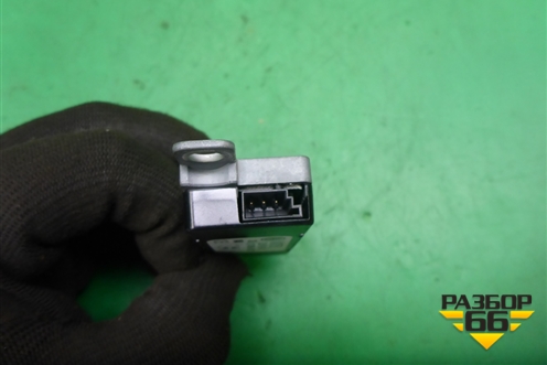 Антенна электрическая (усилитель) (7L6035552) для Volkswagen Touareg c 2002-2010г (Туарег)