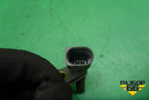 Датчик ABS передний левый (7L0927807B) для Volkswagen Touareg c 2002-2010г (Туарег)