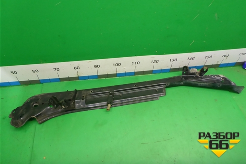 Кронштейн переднего крыла левый (7L6805919B) для Volkswagen Touareg c 2002-2010г (Туарег)