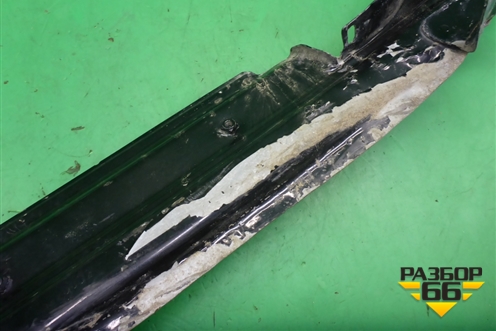 Кронштейн переднего крыла правый (7L6805920B) для Volkswagen Touareg c 2002-2010г (Туарег)