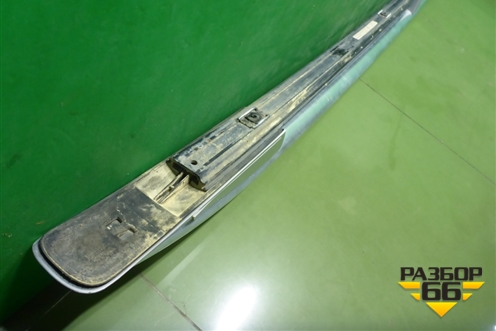 Рейлинг на крышу левый (7L6860181H) для Volkswagen Touareg c 2002-2010г (Туарег)