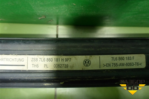 Рейлинг на крышу левый (7L6860181H) для Volkswagen Touareg c 2002-2010г (Туарег)