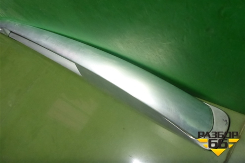 Рейлинг на крышу правый (7L6860182H) для Volkswagen Touareg c 2002-2010г (Туарег)