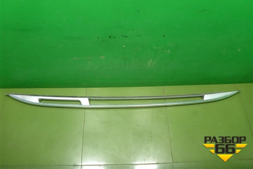 Рейлинг на крышу правый (7L6860182H) для Volkswagen Touareg c 2002-2010г (Туарег)