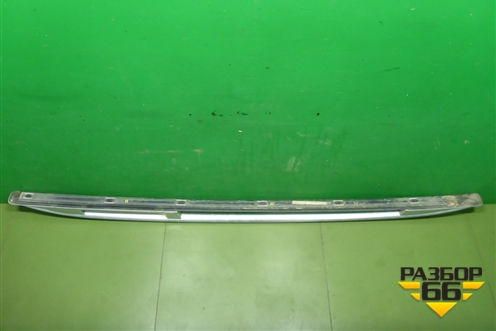 Рейлинг на крышу правый (7L6860182H) для Volkswagen Touareg c 2002-2010г (Туарег)