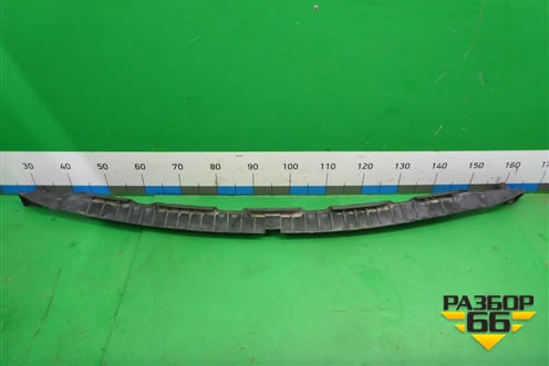 Кронштейн заднего бампера центральный (7L6807863B) для Volkswagen Touareg c 2002-2010г (Туарег)