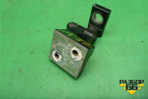 Петля двери задней левой верхняя для Volkswagen Touareg c 2002-2010г (Туарег)