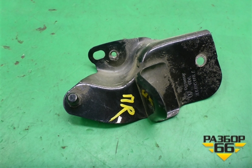 Кронштейн амортизатора капота правый (7L6805888A) для Volkswagen Touareg c 2002-2010г (Туарег)