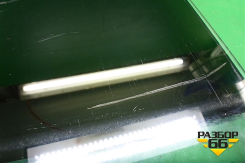 Стекло двери задней правой для Volkswagen Touareg c 2002-2010г (Туарег)