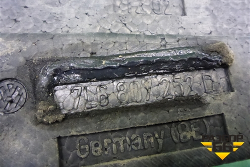 Наполнитель заднего бампера (7L0807252D) для Volkswagen Touareg c 2002-2010г (Туарег)