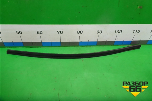 Накладка стекла заднего левого для Hyundai Grand Santa Fe с 2012-2018г (Гранд Санта Фе)