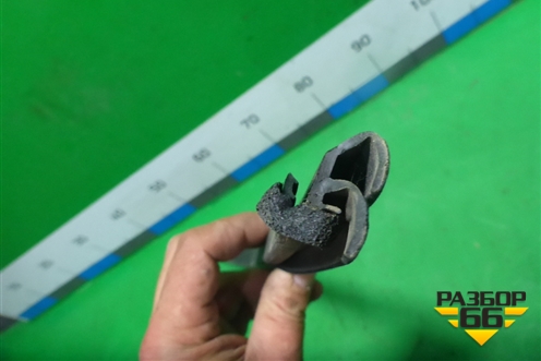 Накладка стекла заднего правого для Hyundai Grand Santa Fe с 2012-2018г (Гранд Санта Фе)