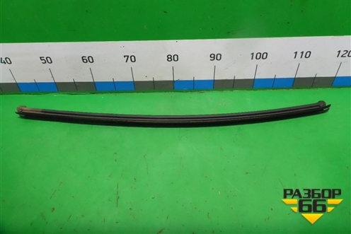 Накладка стекла заднего правого для Hyundai Grand Santa Fe с 2012-2018г (Гранд Санта Фе)