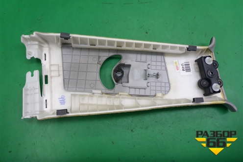 Обшивка стойки центральная верхняя левая (858302W310) для Hyundai Grand Santa Fe с 2012-2018г (Гранд Санта Фе)