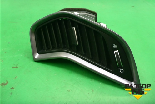 Дефлектор воздушный центральный правый (974202W000) для Hyundai Grand Santa Fe с 2012-2018г (Гранд Санта Фе)