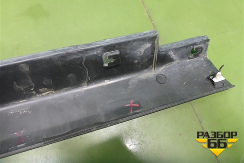 Накладка на порог наружная правая (87754B8000) для Hyundai Grand Santa Fe с 2012-2018г (Гранд Санта Фе)