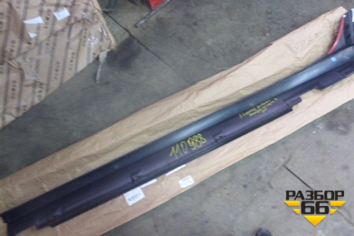 Накладка на порог наружная правая (новая универсал) (8K9853560) для Audi A4 (В8) Allroad Quattro с 2009-2016г (А4)