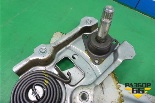 Стеклоподъёмник механический задний левый для Toyota Corolla (E15) с 2006-2013г (Королла 150)