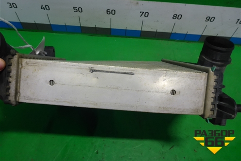 Интеркулер (правый) (4M0145804AR) для Audi Q7 c 2015г (Ку 7)