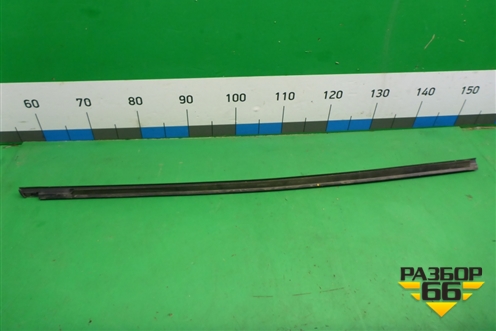Накладка стекла переднего левого для VAZ XRAY с 2016г (Хрэй)