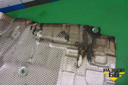 Экран тепловой (A2056821171) для Mercedes Benz C-Klass W205 с 2014г (Ц)