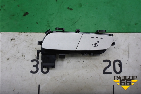 Кнопка обогрева сидений (правая) (A2059053218) для Mercedes Benz C-Klass W205 с 2014г (Ц)