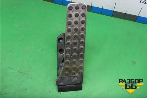 Педаль газа электронная (A2053000104) для Mercedes Benz C-Klass W205 с 2014г (Ц)