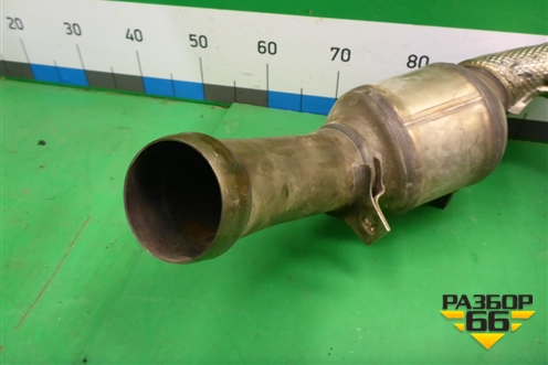 Приёмная труба глушителя (левая) (A2224906900) для Mercedes Benz C-Klass W205 с 2014г (Ц)