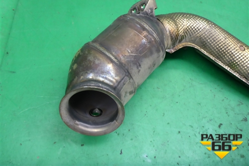 Приёмная труба глушителя (правая) (A2224907000) для Mercedes Benz C-Klass W205 с 2014г (Ц)