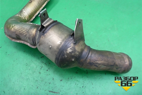 Приёмная труба глушителя (правая) (A2224907000) для Mercedes Benz C-Klass W205 с 2014г (Ц)