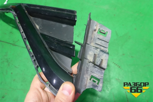 Накладка переднего бампера правая (760853598) для Volkswagen Touareg с 2018г (Туарег)