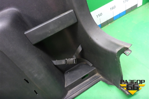 Обшивка багажника правая (5L6867428) для Skoda Yeti с 2009г (Етти)