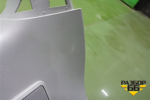 Обшивка двери багажника (верхней) (6793560080) для Toyota Land Cruiser (200) с 2008г (Ленд Крузер)