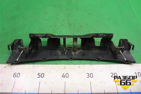 Кронштейн заднего бампера центральный (купэ) (A2058852365) для Mercedes Benz C-Klass W205 с 2014г (Ц)