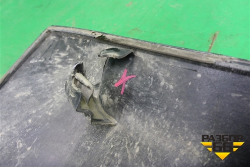 Накладка двери передней правой для Mitsubishi Pajero/Montero с 2007г (Паджеро 4/Монтеро)