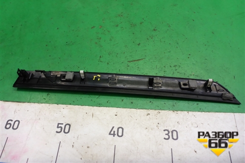 Накладка на торпедо (правая) (8055A012HA) для Mitsubishi Pajero/Montero с 2007г (Паджеро 4/Монтеро)