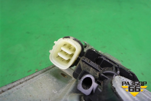 Стеклоподъёмник электрический задний левый для Mitsubishi Pajero/Montero с 2007г (Паджеро 4/Монтеро)