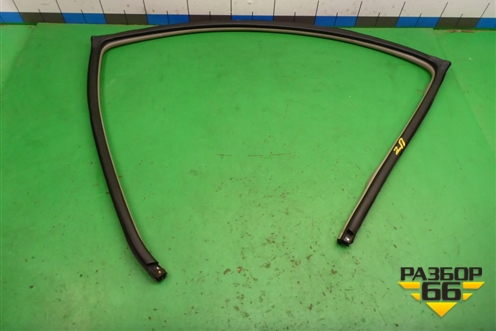 Уплотнитель двери задней правой (на кузов) для Mitsubishi Pajero/Montero с 2007г (Паджеро 4/Монтеро)