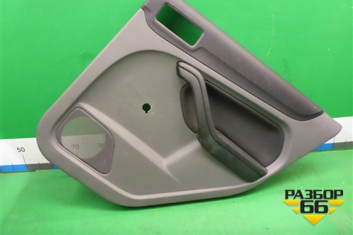 Обшивка двери задней правой под механику (4M51A27406F) для Ford Focus 2 с 2008-2011г (Фокус)