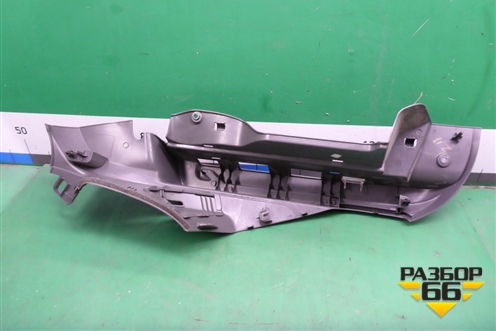 Держатель задней полки правый (хетчбэк) (4M51A46808AMW) для Ford Focus 2 с 2008-2011г (Фокус)