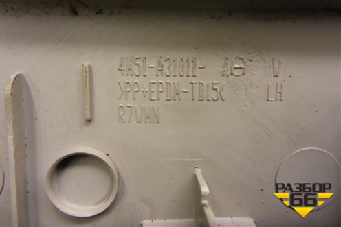 Обшивка стойки задняя верхняя левая (хетчэк) (4M51A31011AHW) для Ford Focus 2 с 2008-2011г (Фокус)